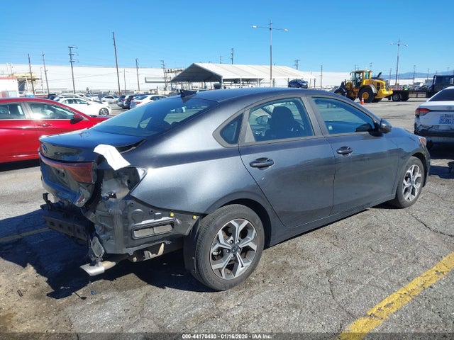 3KPF24AD6ME398423 KIA Forte Lxs