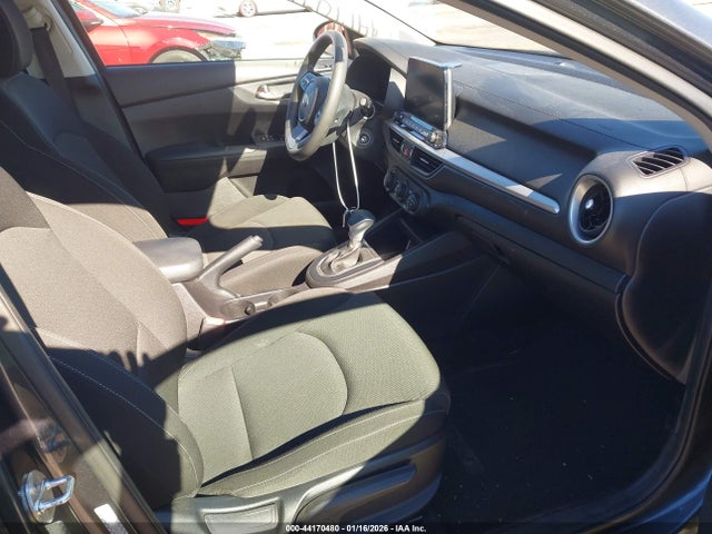 3KPF24AD6ME398423 KIA Forte Lxs