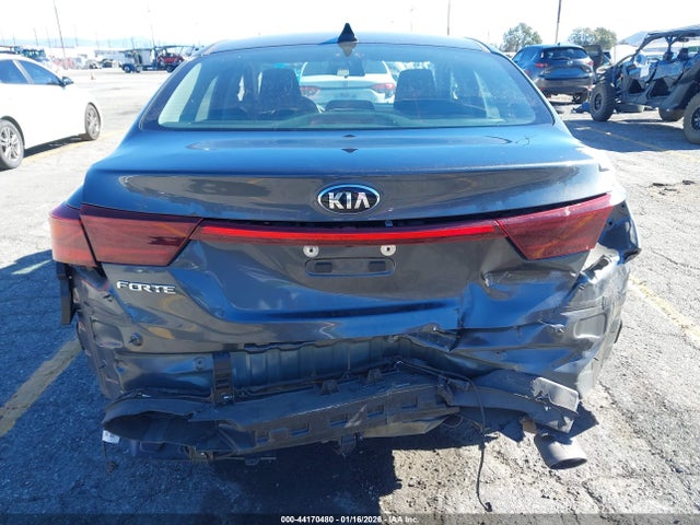 3KPF24AD6ME398423 KIA Forte Lxs