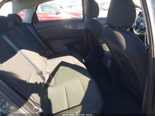 3KPF24AD6ME398423 KIA Forte Lxs