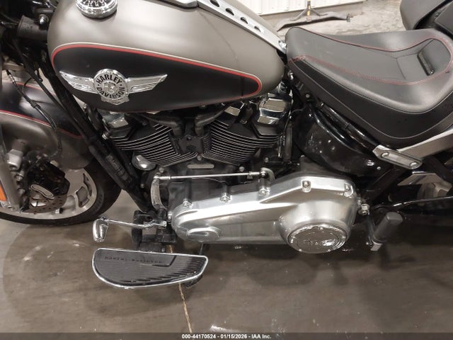 1HD1YGK26KB068510 Harley-Davidson FLFBS