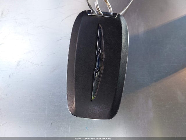 2019 CHRYSLER PACIFICA HYBRID 2C4RC1H77KR533042 Photo 10