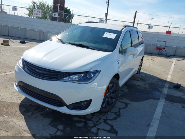 2019 CHRYSLER PACIFICA HYBRID 2C4RC1H77KR533042 Photo 1