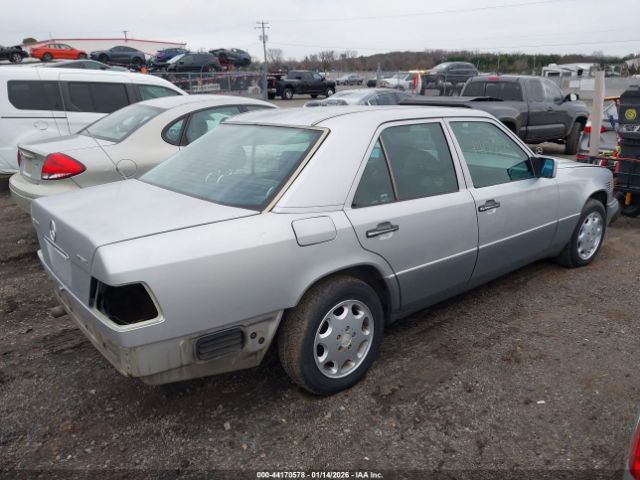 1995 MERCEDES-BENZ E WDBEB31E3SC204898 Photo 3