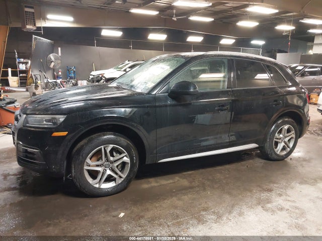 2018 Audi Q5 2.0t Premium/2.0t Tech Premium მანქანა იყიდება აუქციონზე, vin: WA1ANAFY5J2051339, აუქციონის ნომერი: 44170581