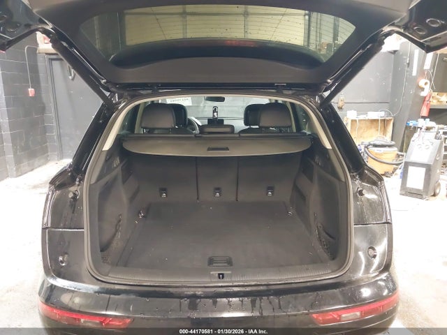 2018 Audi Q5 2.0t Premium/2.0t Tech Premium მანქანა იყიდება აუქციონზე, vin: WA1ANAFY5J2051339, აუქციონის ნომერი: 44170581