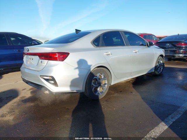 3KPF24AD6KE059657 KIA Forte Lxs