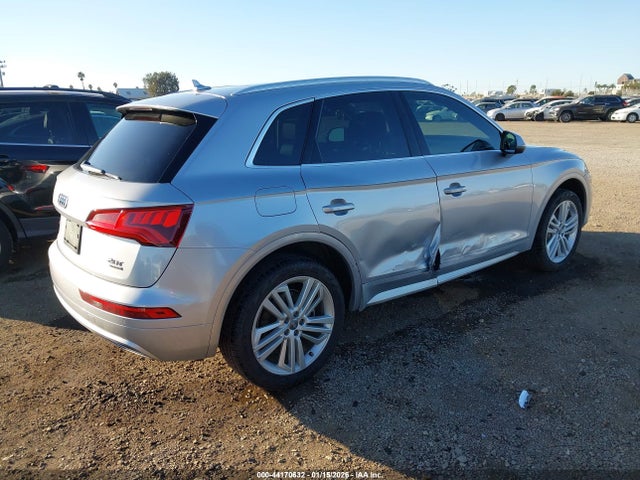 2018 AUDI Q5 WA1BNAFY1J2126493 Photo 3