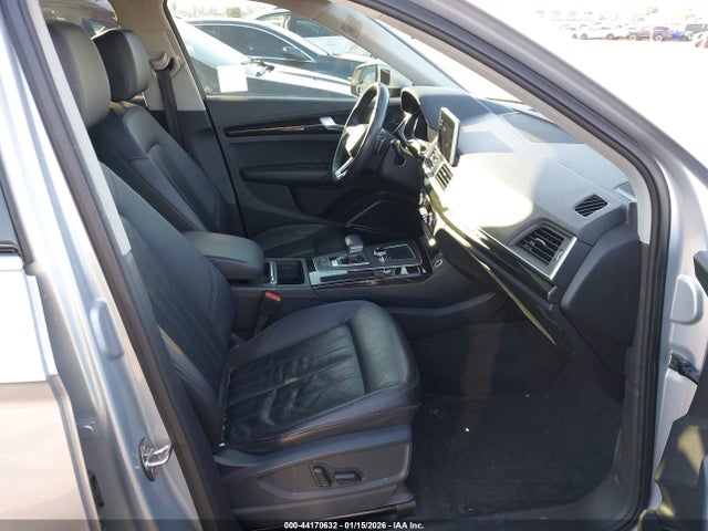2018 AUDI Q5 WA1BNAFY1J2126493 Photo 4