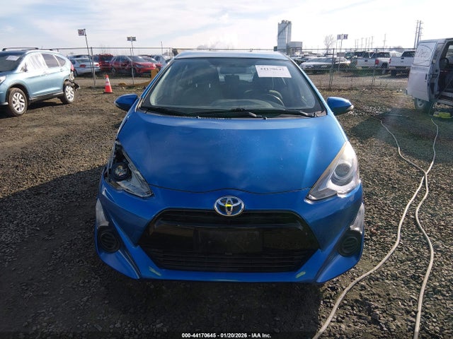 JTDKDTB30F1577894 Toyota Prius C Two