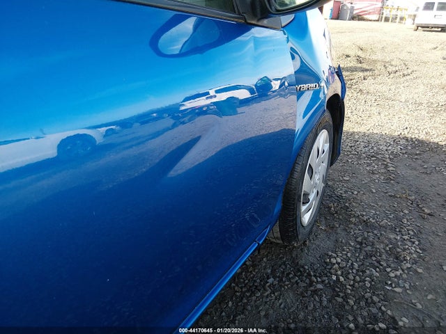 JTDKDTB30F1577894 Toyota Prius C Two