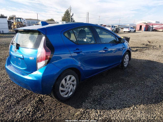 JTDKDTB30F1577894 Toyota Prius C Two