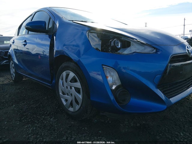 JTDKDTB30F1577894 Toyota Prius C Two