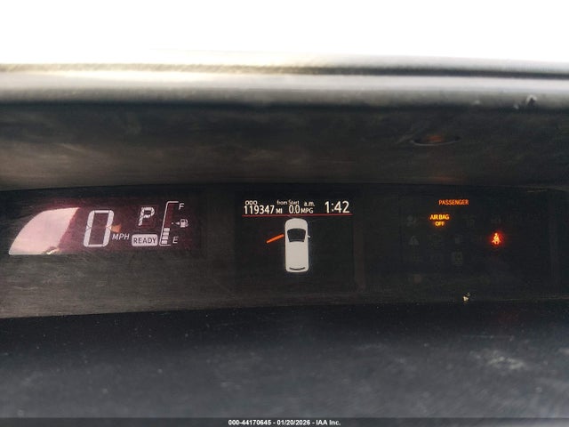 JTDKDTB30F1577894 Toyota Prius C Two