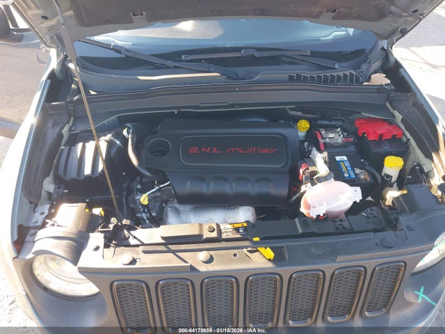 ZACCJBAB6JPH54747 Jeep Renegade Upland Edition 4x4