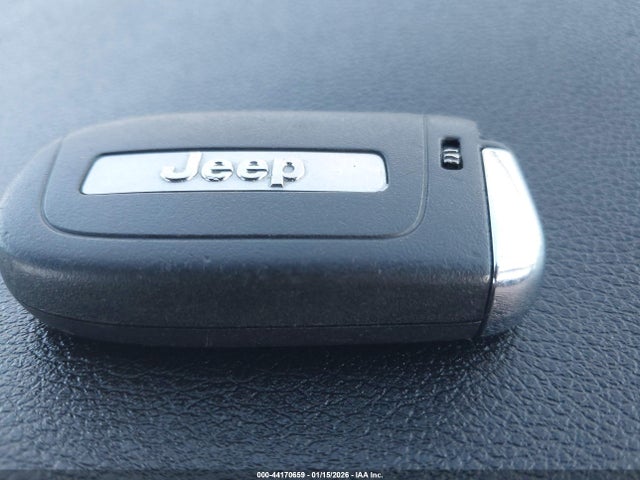 ZACCJBAB6JPH54747 Jeep Renegade Upland Edition 4x4