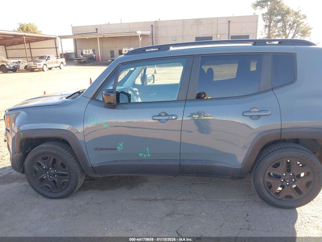 ZACCJBAB6JPH54747 Jeep Renegade Upland Edition 4x4