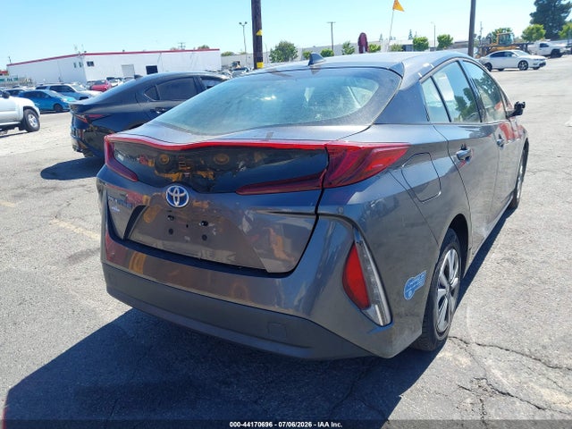 Toyota Prius Prime Plus 2018 JTDKARFP5J3092690 Image 4
