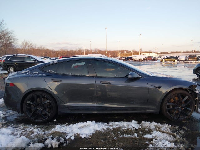 5YJSA1E21JF284831 Tesla MODEL S