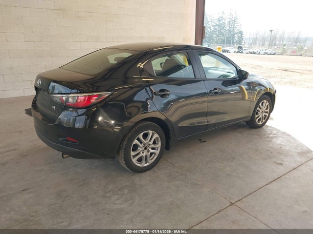 3MYDLBYV3HY176063 Toyota YARIS IA