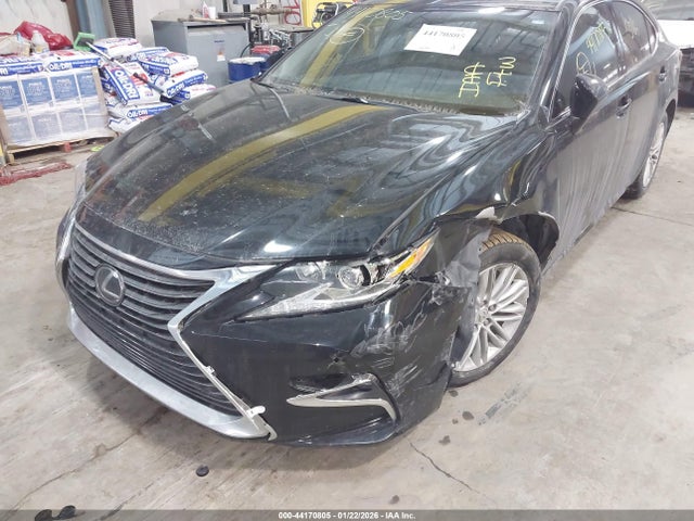 2017 Lexus Es 350 მანქანა იყიდება აუქციონზე, vin: 58ABK1GG1HU036994, აუქციონის ნომერი: 44170805