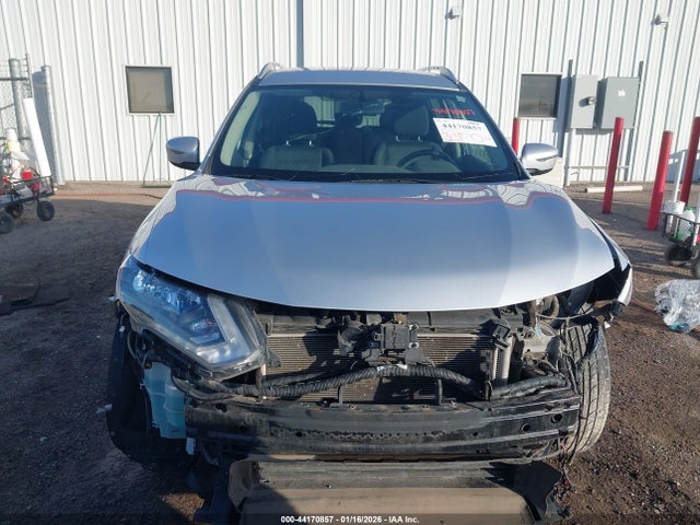 2018 Nissan Rogue Sv მანქანა იყიდება აუქციონზე, vin: KNMAT2MV3JP574775, აუქციონის ნომერი: 44170857