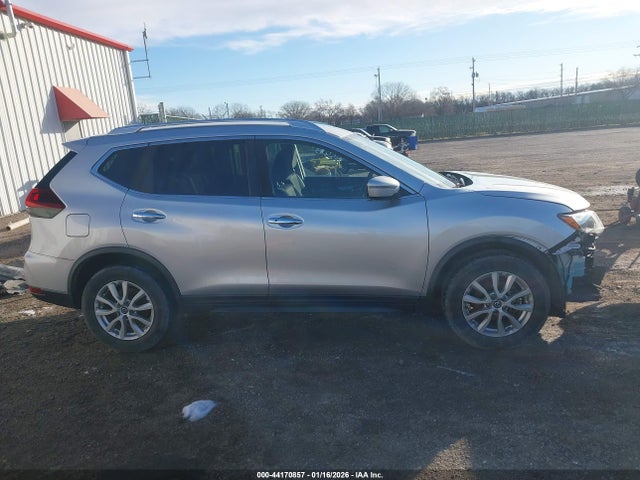 2018 Nissan Rogue Sv მანქანა იყიდება აუქციონზე, vin: KNMAT2MV3JP574775, აუქციონის ნომერი: 44170857
