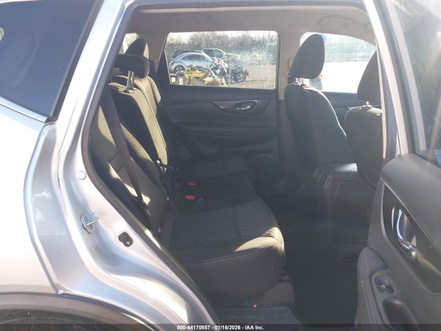 2018 Nissan Rogue Sv მანქანა იყიდება აუქციონზე, vin: KNMAT2MV3JP574775, აუქციონის ნომერი: 44170857