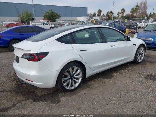 2021 Tesla Model 3 Standard Range Plus Rear-wheel Drive მანქანა იყიდება აუქციონზე, vin: 5YJ3E1EA8MF942729, აუქციონის ნომერი: 44170866