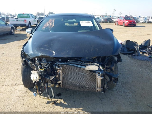KMHC75LC0KU144344 Hyundai Ioniq Hybrid Sel