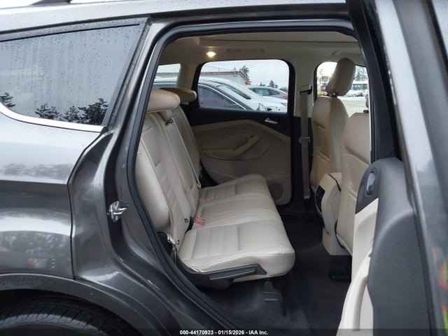 1FMCU0J98JUB16793 Ford Escape Titanium