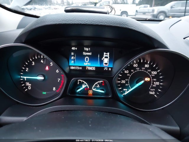 1FMCU0J98JUB16793 Ford Escape Titanium