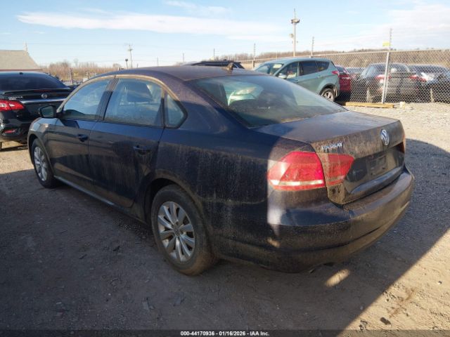 2014 VOLKSWAGEN PASSAT 1VWAT7A34EC084632 Photo 2