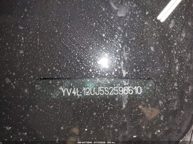 Volvo Xc40 B5 Core Bright Theme 2025 YV4L12UJ5S2596610 Image 9