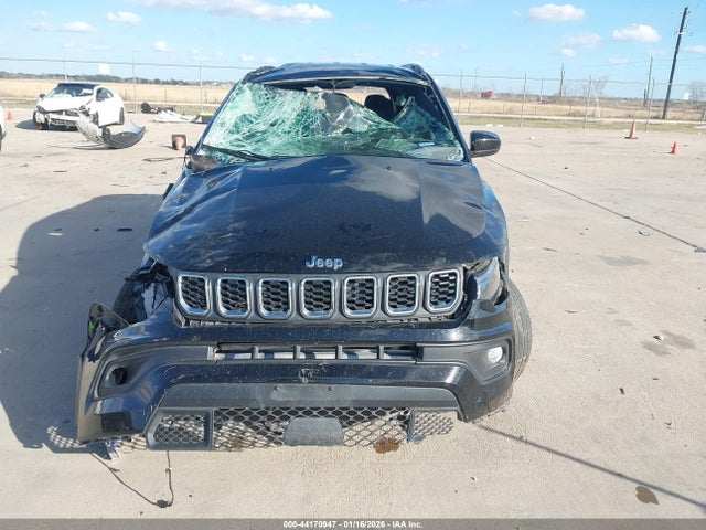 3C4NJDBN7ST589069 Jeep Compass Latitude 4x4