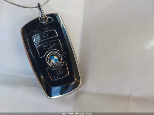 WBA3B1C50EP680675 BMW 320i