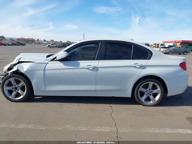 WBA3B1C50EP680675 BMW 320i