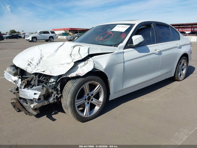 WBA3B1C50EP680675 BMW 320i