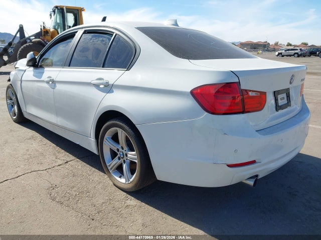 WBA3B1C50EP680675 BMW 320i