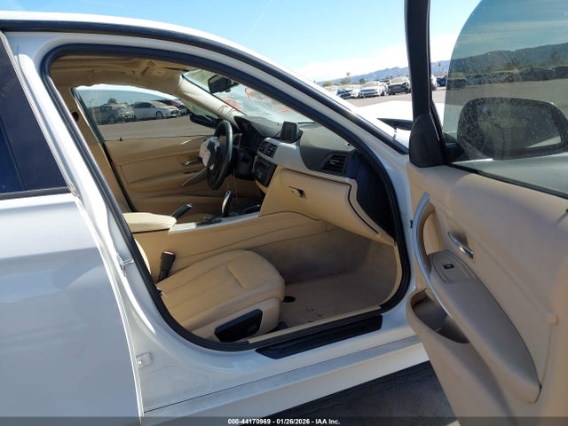 WBA3B1C50EP680675 BMW 320i