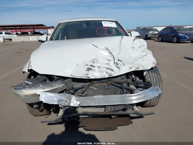 WBA3B1C50EP680675 BMW 320i