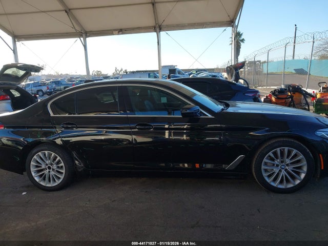 WBA53BH09MWW97326 BMW 530I