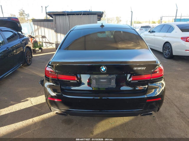 WBA53BH09MWW97326 BMW 530I