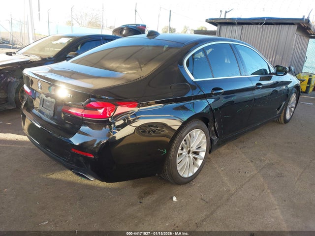 WBA53BH09MWW97326 BMW 530I