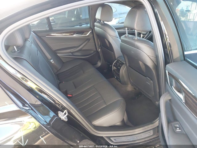 WBA53BH09MWW97326 BMW 530I