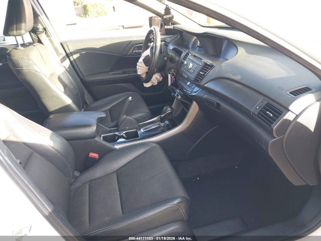 1HGCR2F56HA137484 Honda Accord Sport