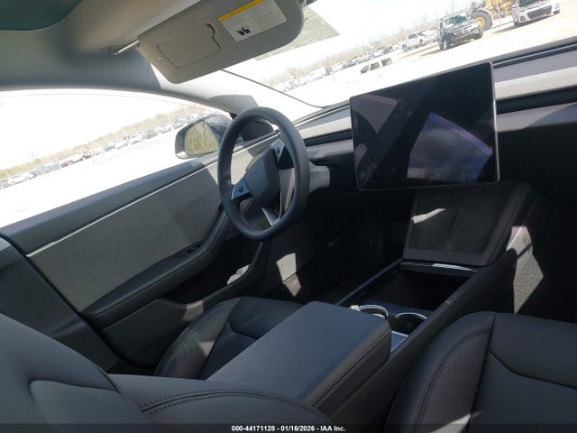 2025 TESLA MODEL 3 5YJ3E1EA5SF071298 Photo 4