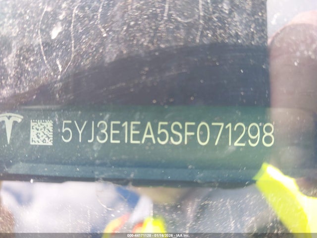 2025 TESLA MODEL 3 5YJ3E1EA5SF071298 Photo 8