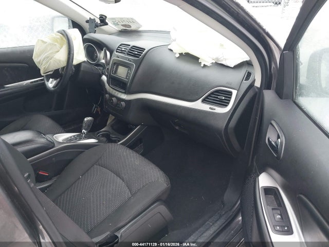 44171129 :رقم المزاد ، 3C4PDCBB7KT694212 vin ، 2019 Dodge Journey Se مزاد بيع