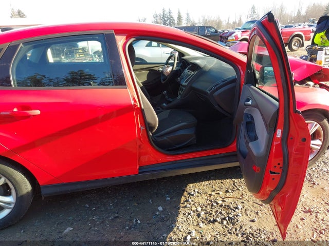 Ford FOCUS SE 2014 1FADP3F29EL190593 Image 5